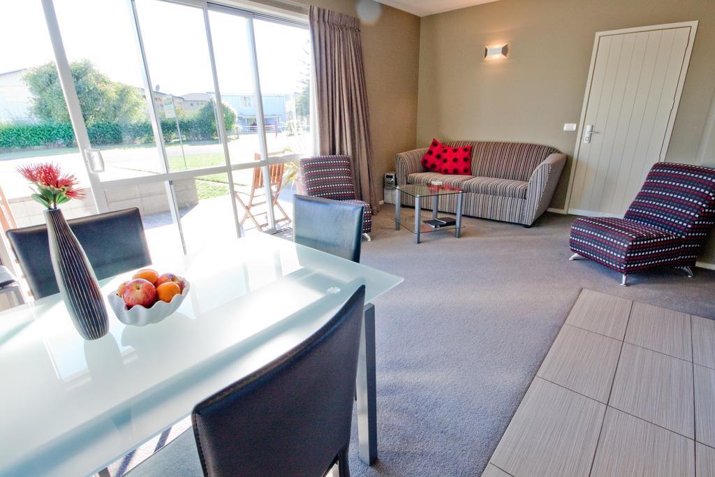 Bay Breeze Accommodation Cooks Beach Buitenkant foto